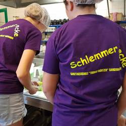 Exkursion: Schülerfirma „Schlemmerecke“ besucht Gasthaus in Naumburg